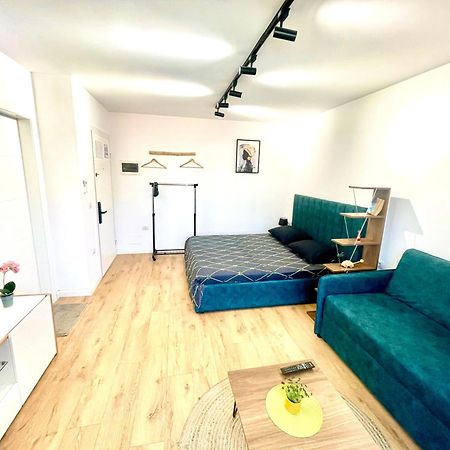 Central Studio Apartment 1, Tiranë Ngoại thất bức ảnh