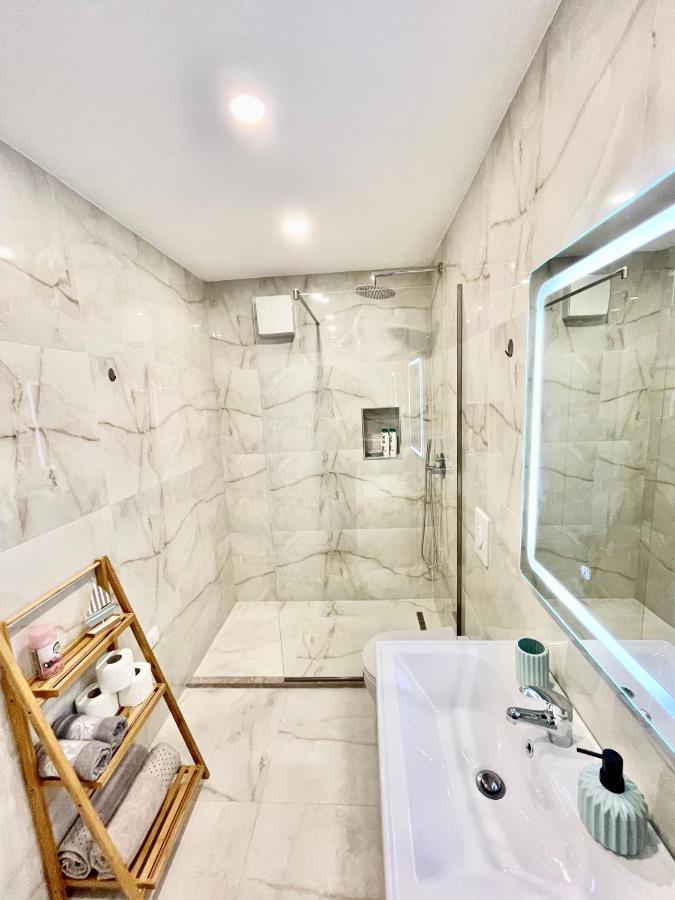 Central Studio Apartment 1, Tiranë Ngoại thất bức ảnh