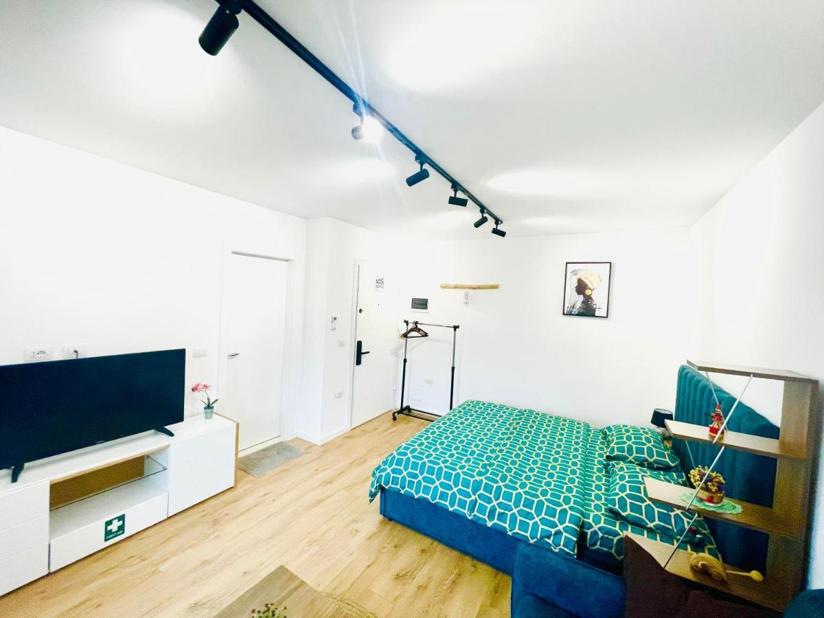 Central Studio Apartment 1, Tiranë Ngoại thất bức ảnh