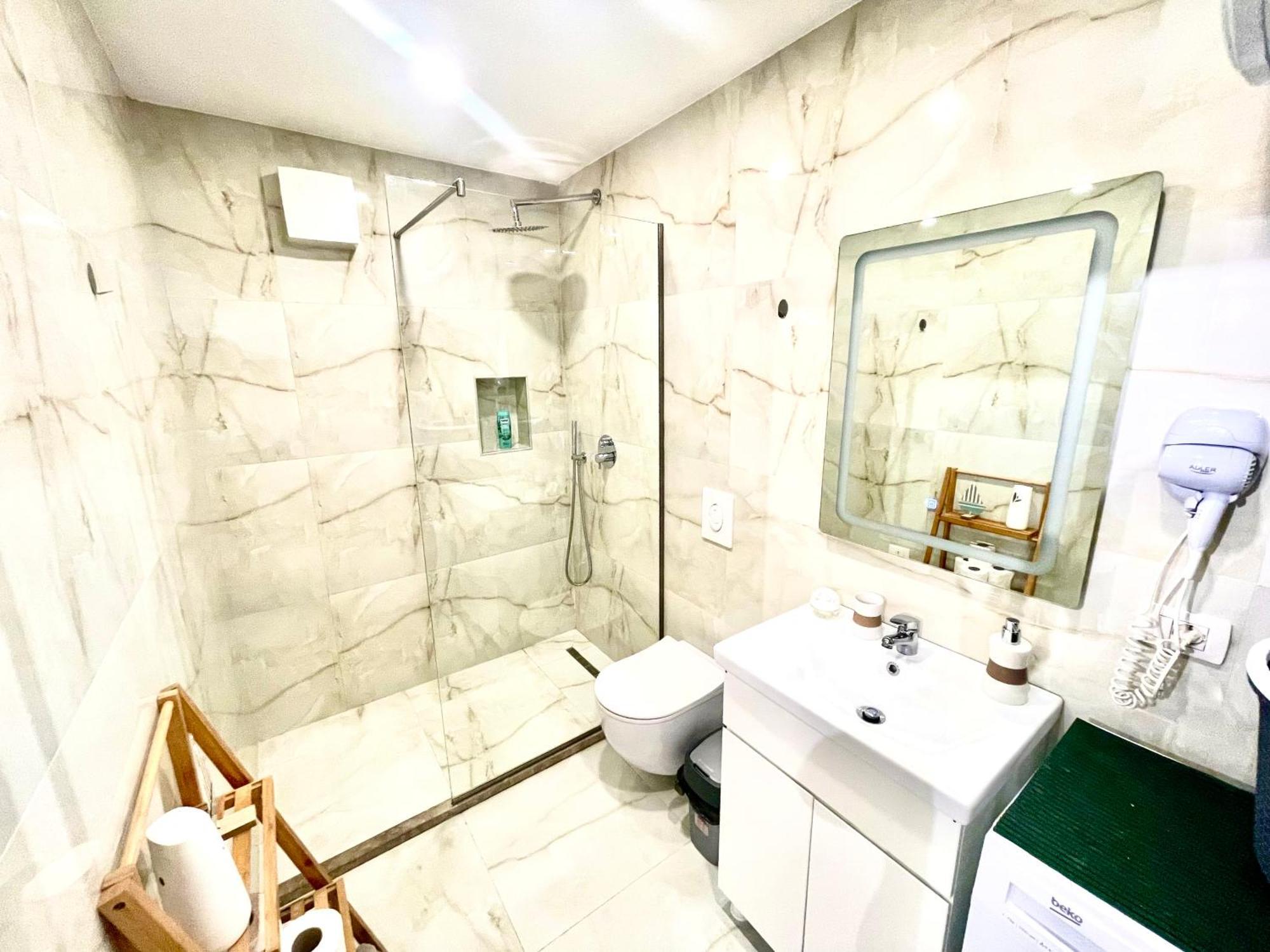 Central Studio Apartment 1, Tiranë Ngoại thất bức ảnh